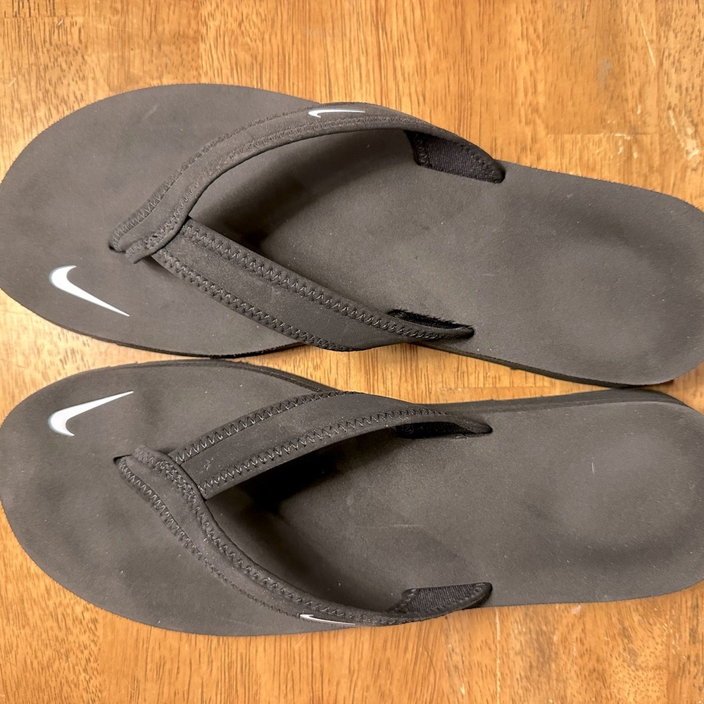 Nike Flops